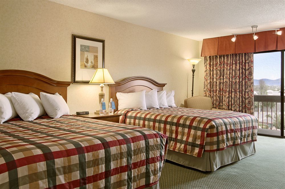 Red Lion Hotel Wenatchee City Center Room photo